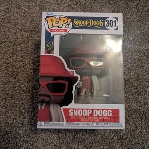 Funko Snoop Dogg Pop! Vinyl Figure in Red Outfit and Sunglasses